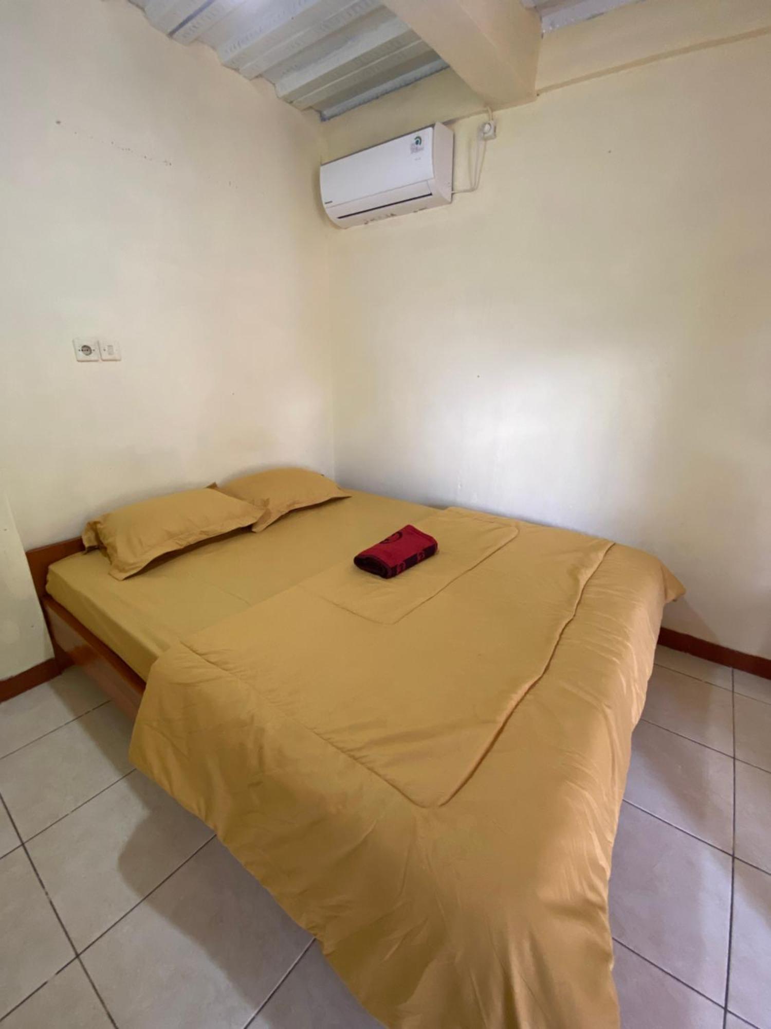 Pieter Homestay Labuan Bajo Exterior photo